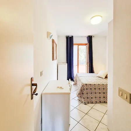Altaluna With Pool Appartamento Nisporto