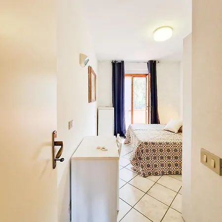 Apartment Altaluna With Pool Nisporto